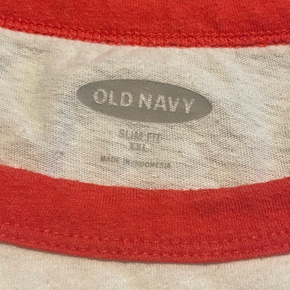 Women’s Graphic Tee - Picture 3 of 3